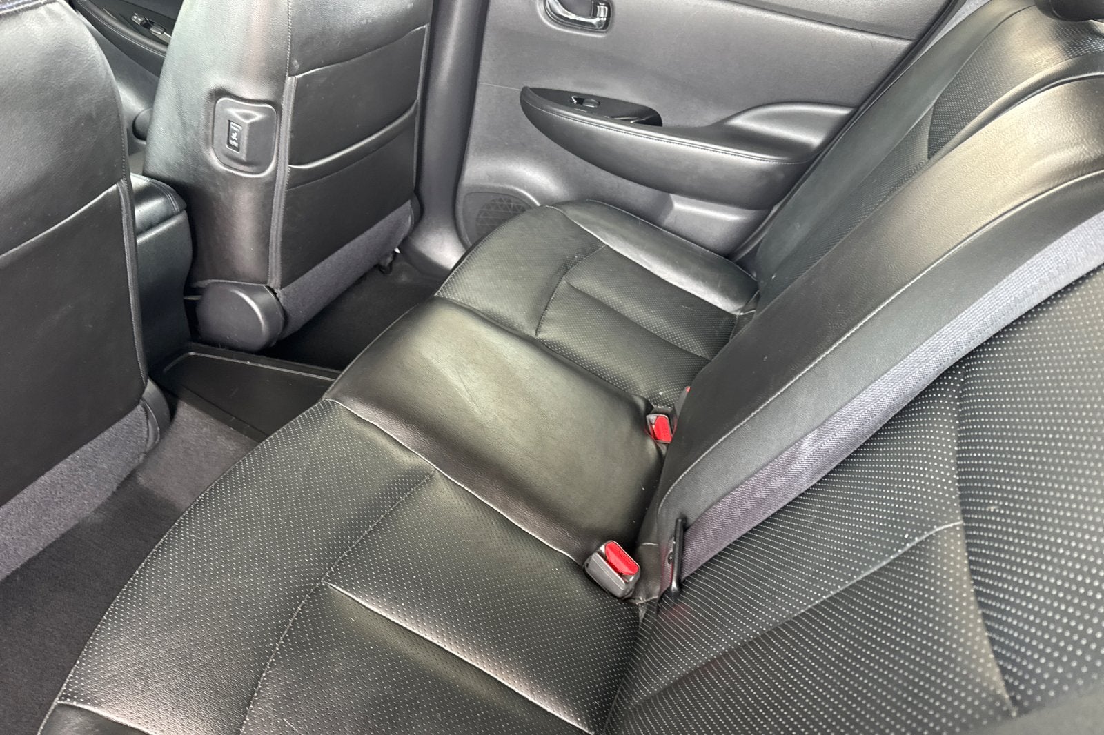 2015 Nissan LEAF SL