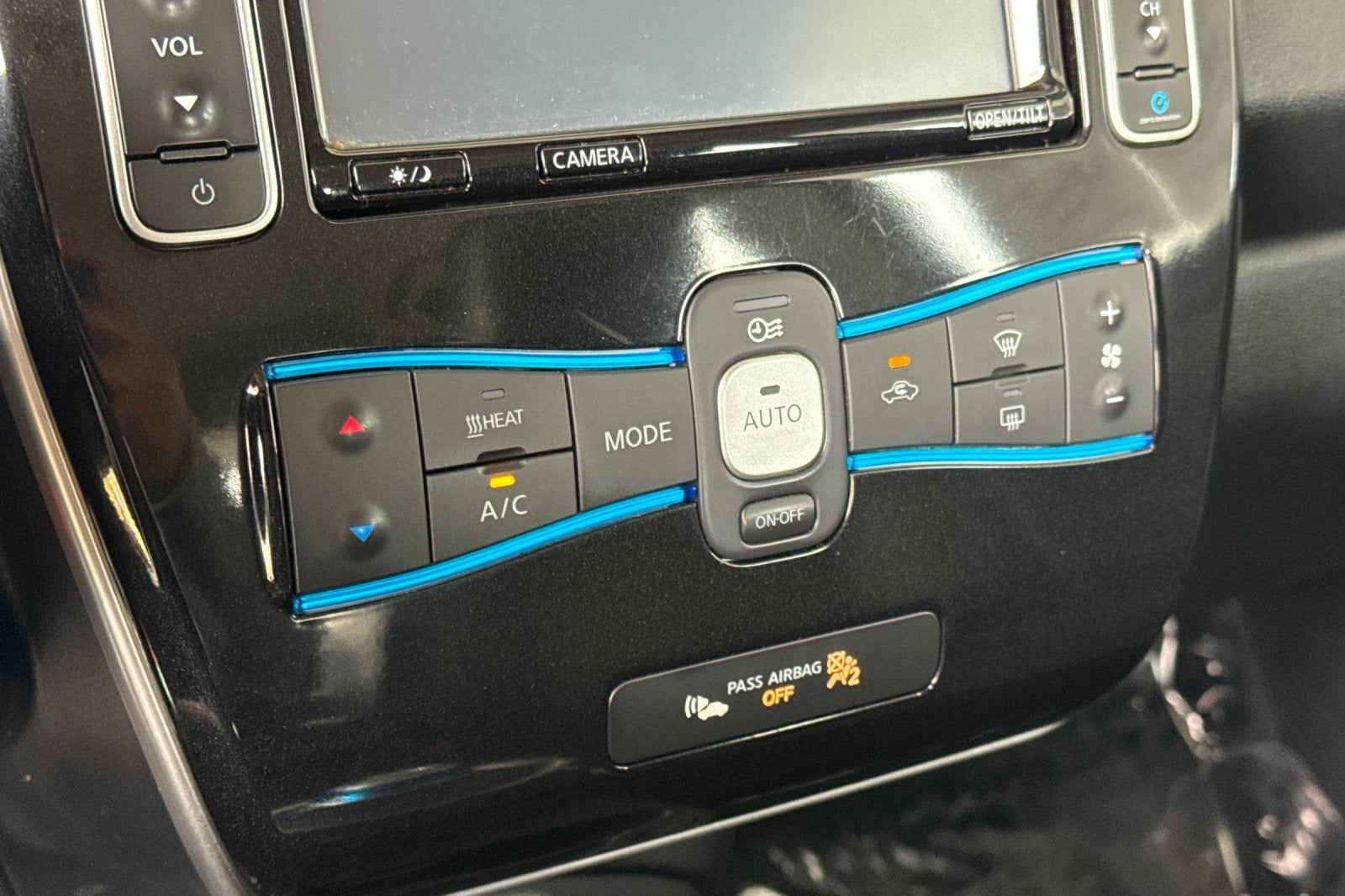 2015 Nissan LEAF SL