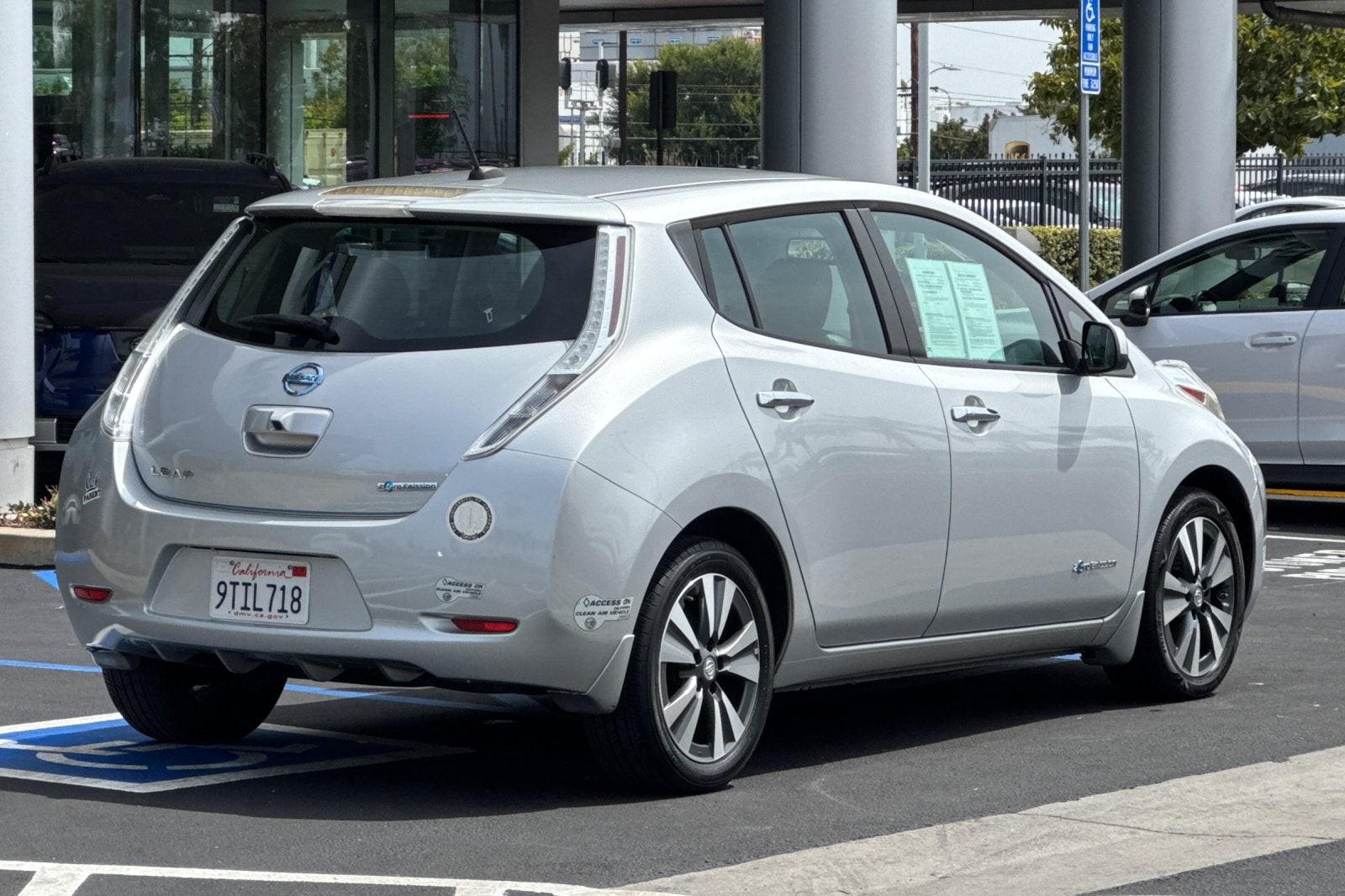 2015 Nissan LEAF SL
