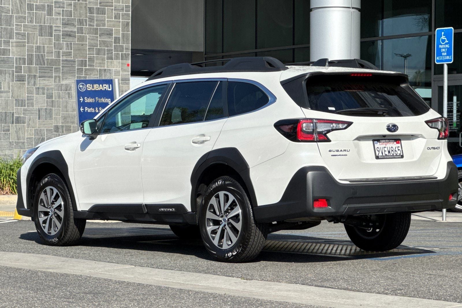 2025 Subaru Outback Premium