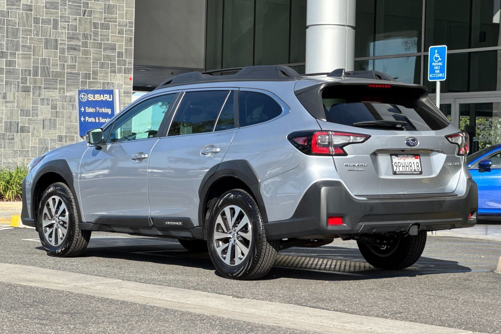 2025 Subaru Outback Premium