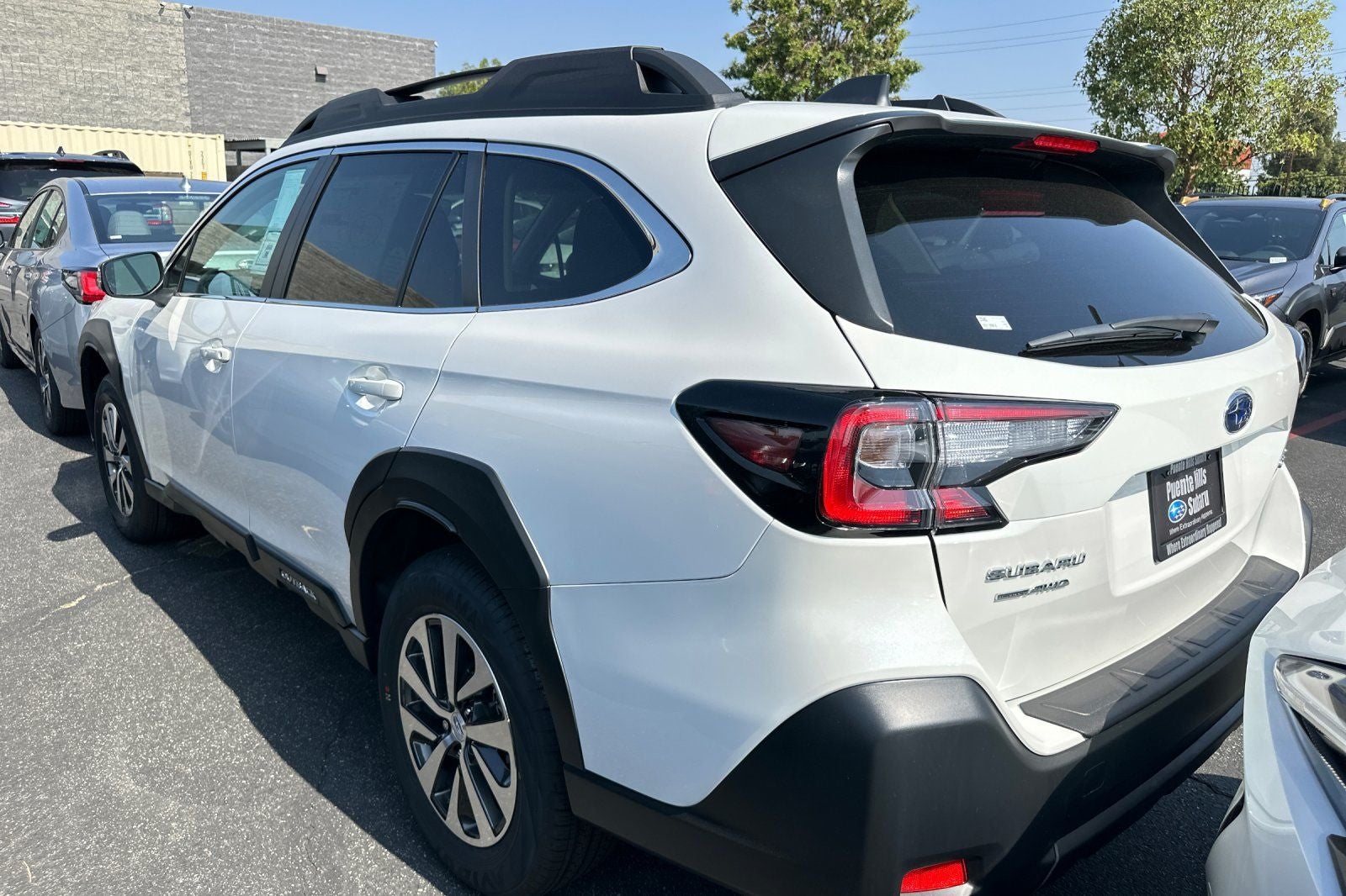 2025 Subaru Outback Premium