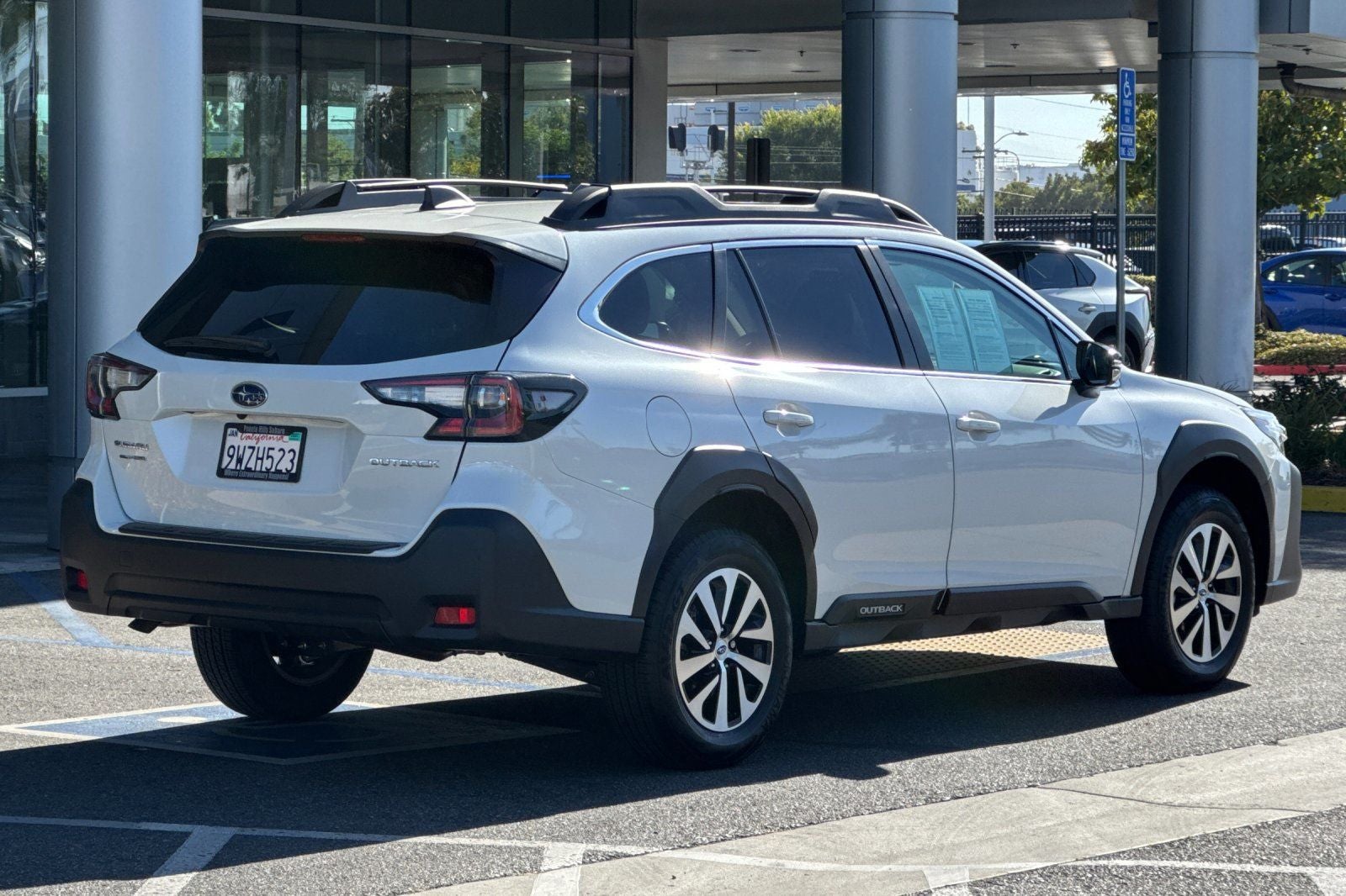 2025 Subaru Outback Premium
