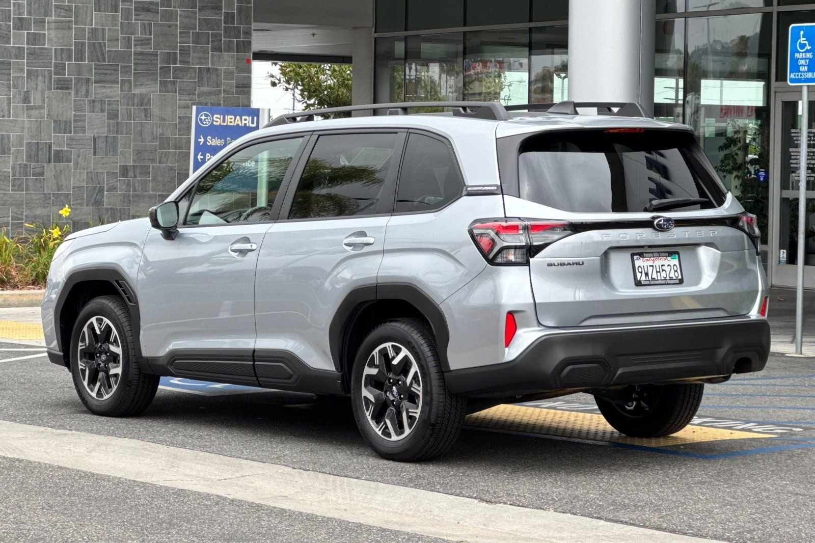 2025 Subaru Forester Premium