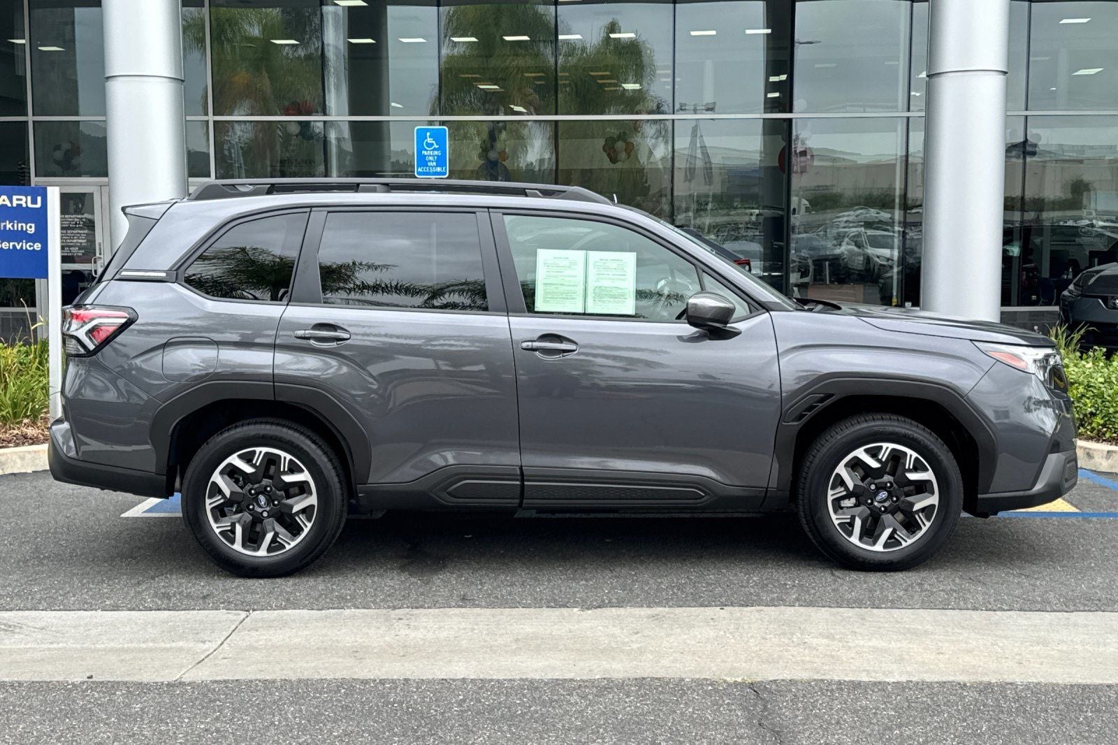2025 Subaru Forester Premium