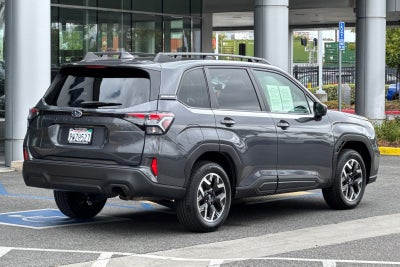 2025 Subaru Forester Premium
