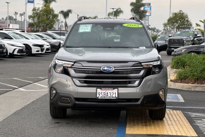 2025 Subaru Forester Premium