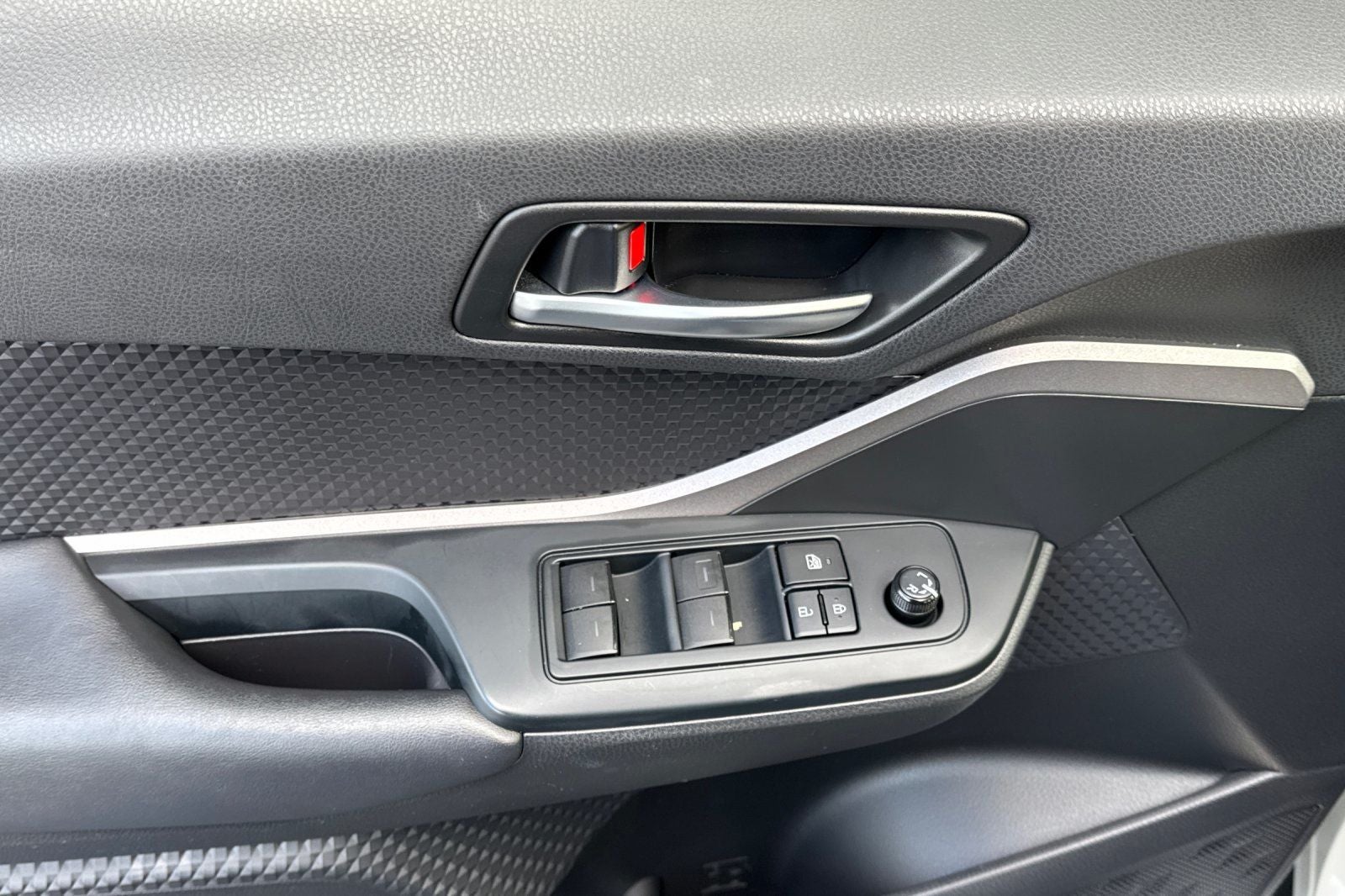2020 Toyota C-HR LE