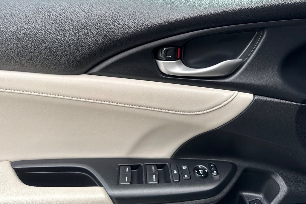 2022 Honda Insight Touring