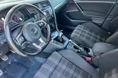 2017 Volkswagen Golf GTI Sport