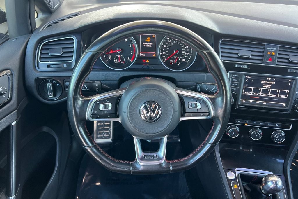 2017 Volkswagen Golf GTI Sport