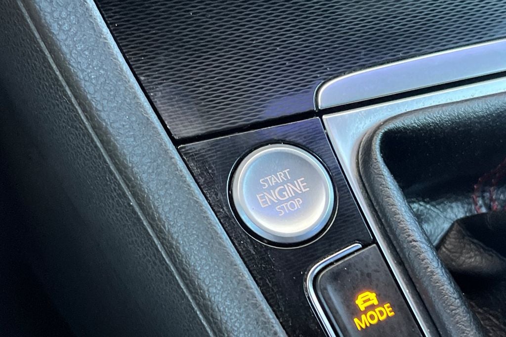 2017 Volkswagen Golf GTI Sport