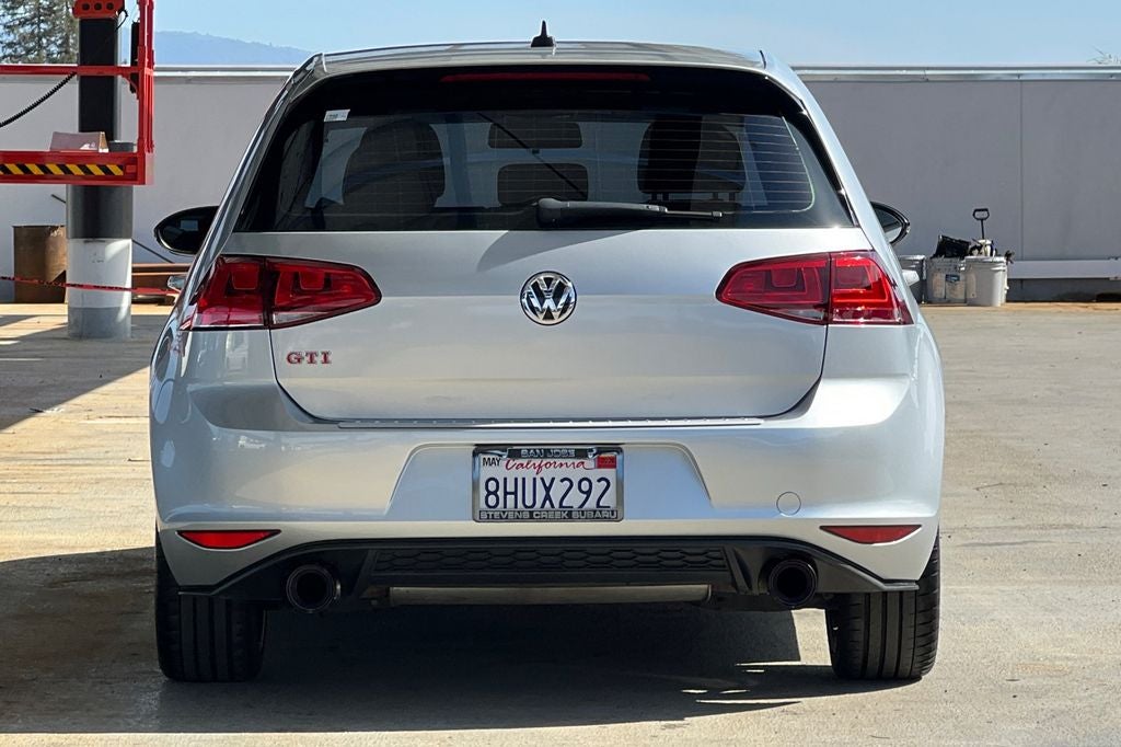 2017 Volkswagen Golf GTI Sport