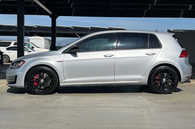 2017 Volkswagen Golf GTI Sport