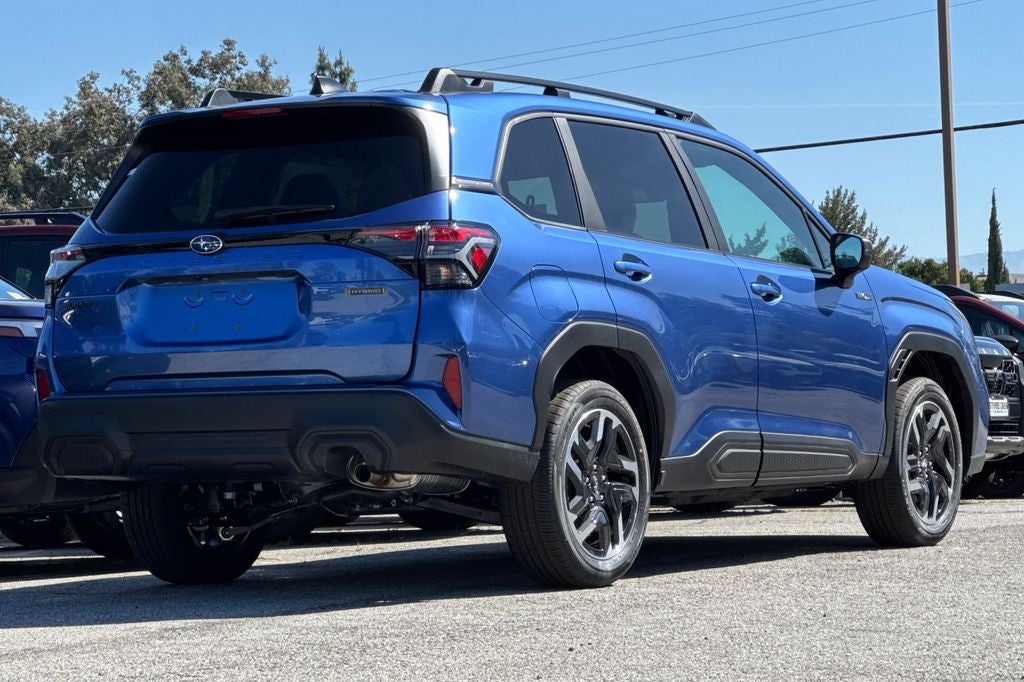 2026 Subaru FORESTER Premium Hybrid