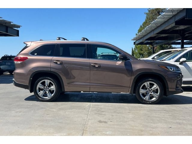 2017 Toyota Highlander Limited