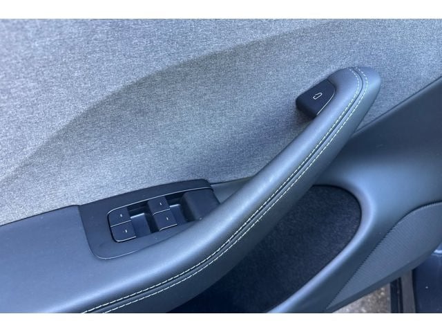 2025 Tesla Model 3 Base