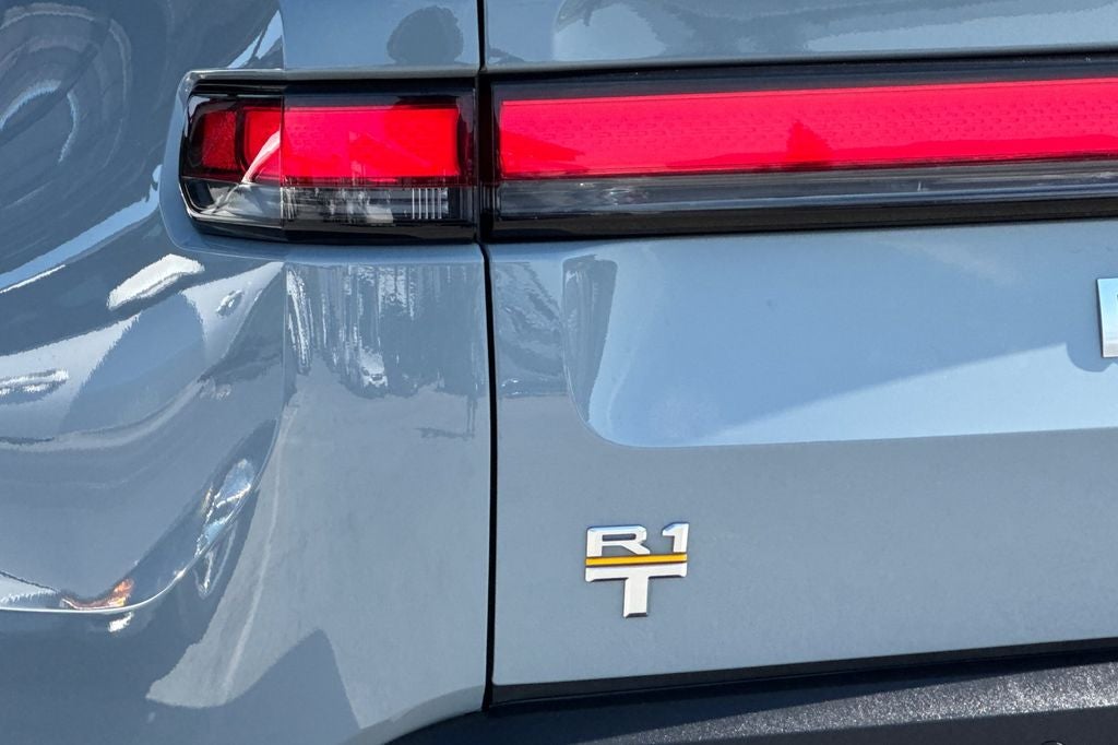 2022 Rivian R1T Adventure