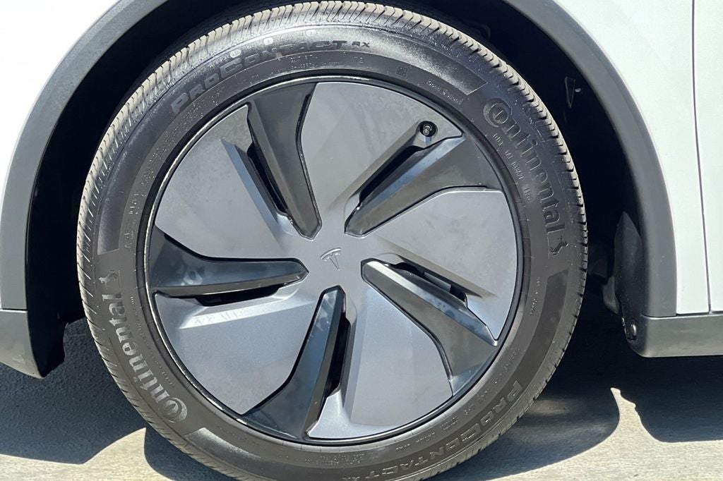 2026 Tesla Model Y Long Range
