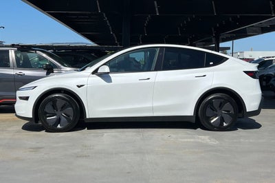 2026 Tesla Model Y Long Range