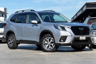 2024 Subaru Forester Premium