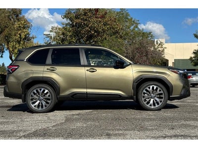 2025 Subaru FORESTER Touring