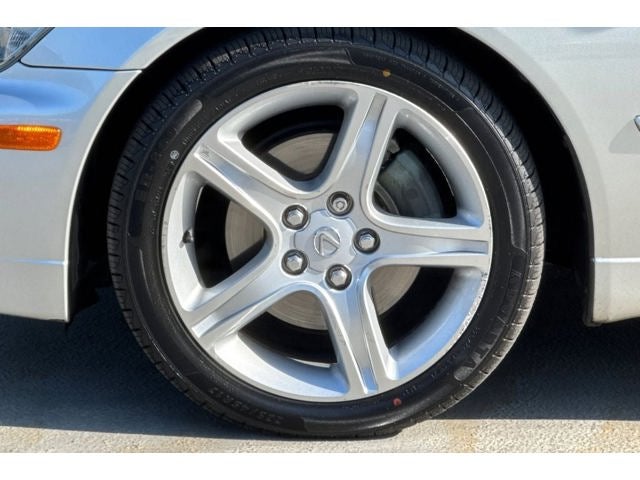 2005 Lexus IS 300 Sport Cross