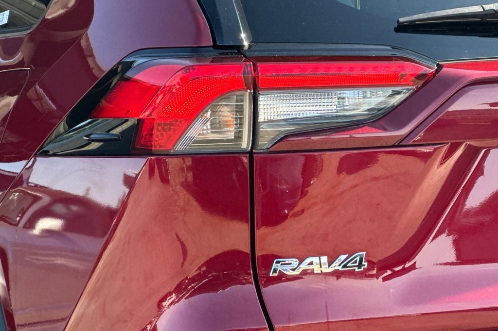2022 Toyota RAV4 Hybrid LE