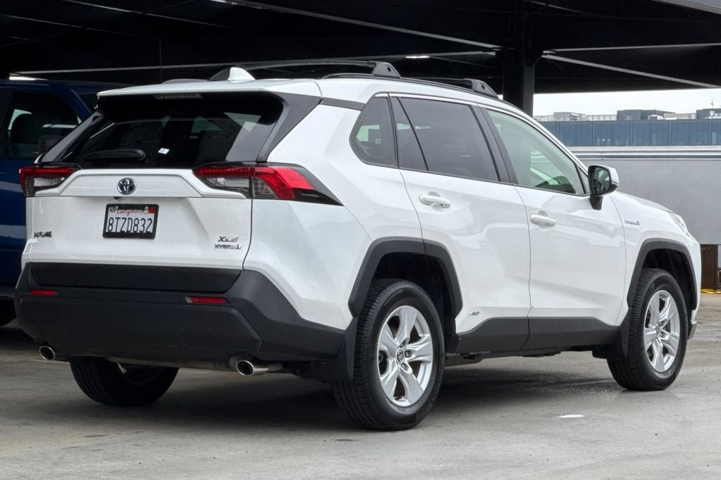 2021 Toyota RAV4 Hybrid XLE