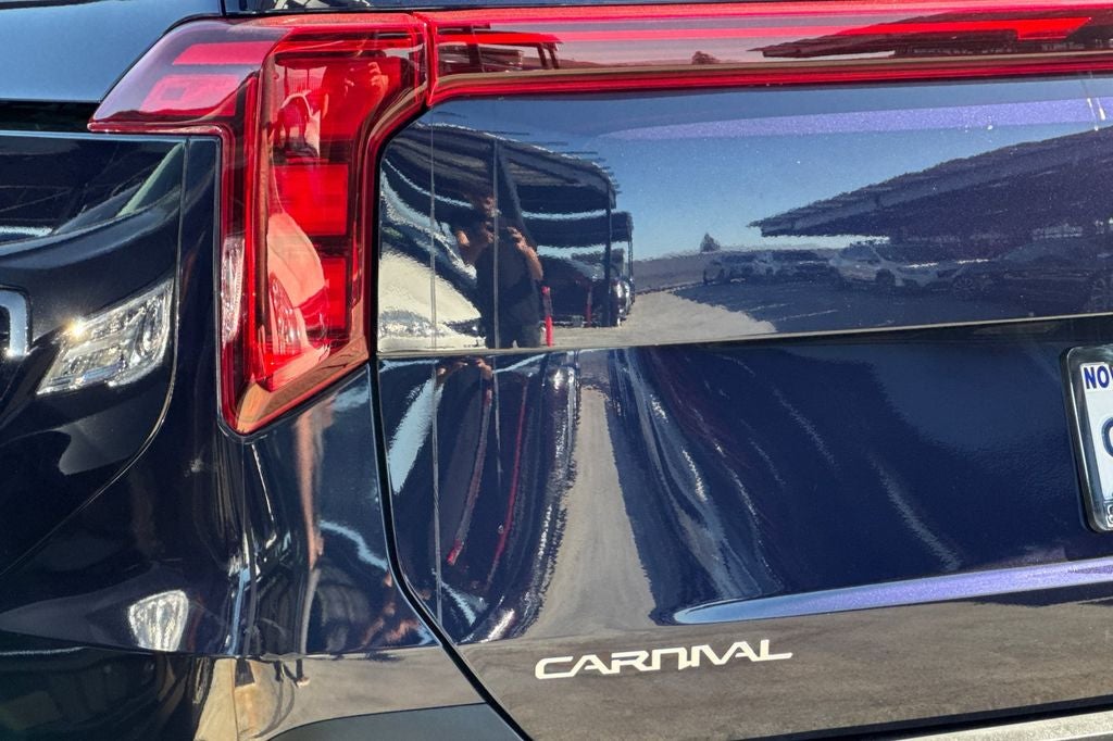 2025 Kia Carnival LXS