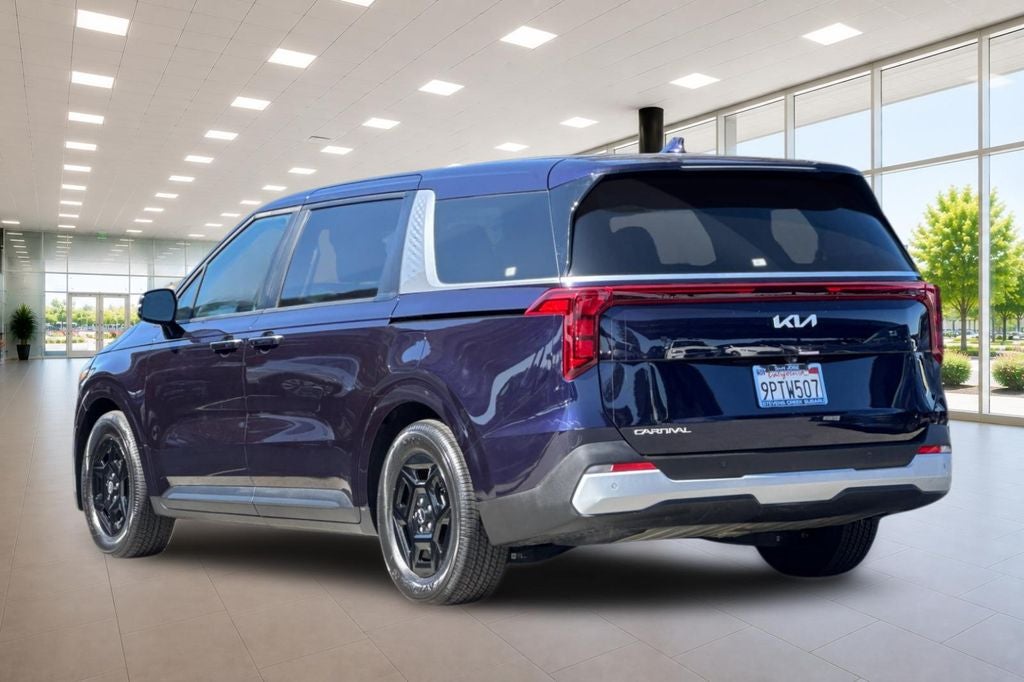 2025 Kia Carnival LXS