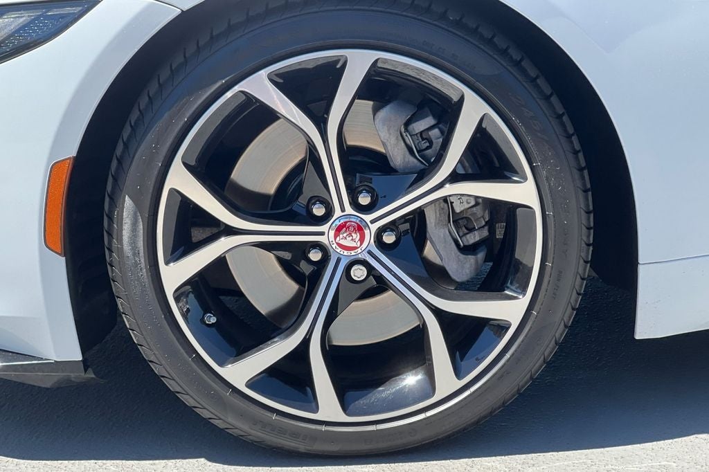 2021 Jaguar F-TYPE P300