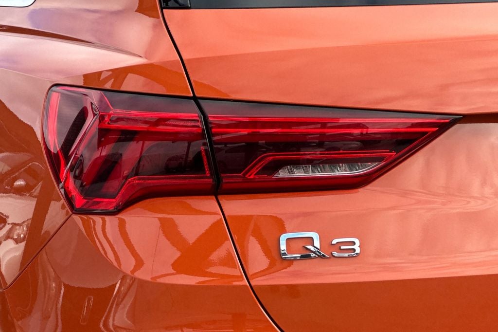 2021 Audi Q3 Premium quattro