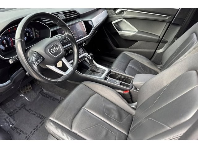 2021 Audi Q3 Premium quattro