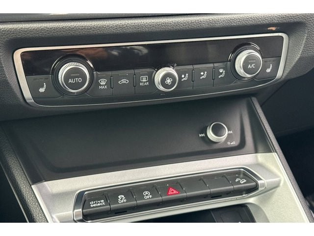 2021 Audi Q3 Premium quattro