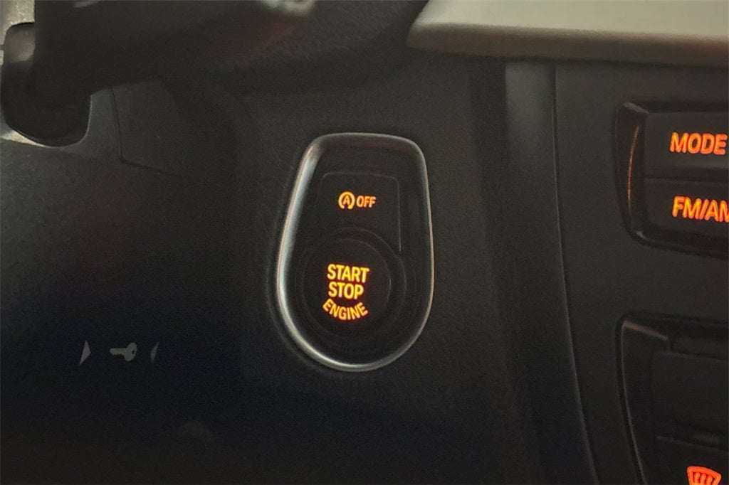 2015 BMW 3 Series 320i