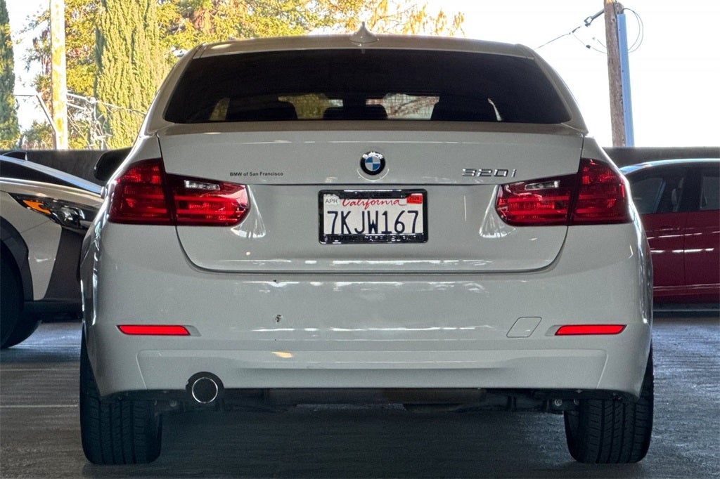 2015 BMW 3 Series 320i