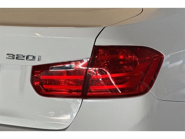 2015 BMW 3 Series 320i