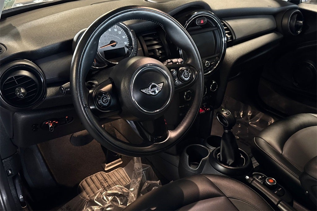 2017 MINI Hardtop 2 Door Cooper