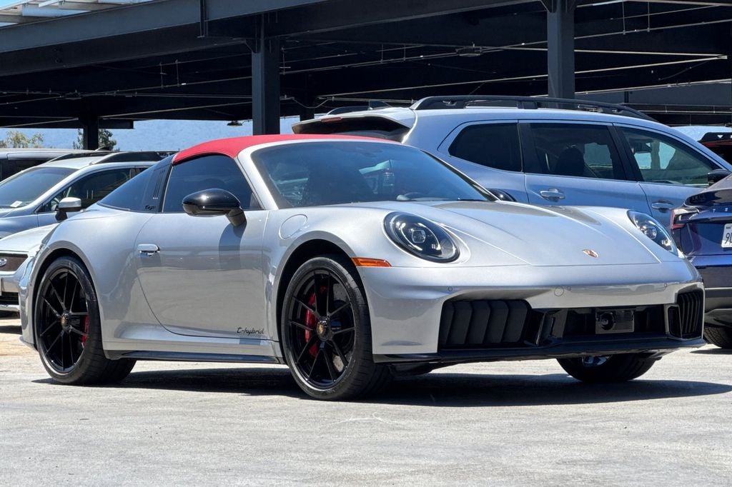 2025 Porsche 911 Targa 4 GTS