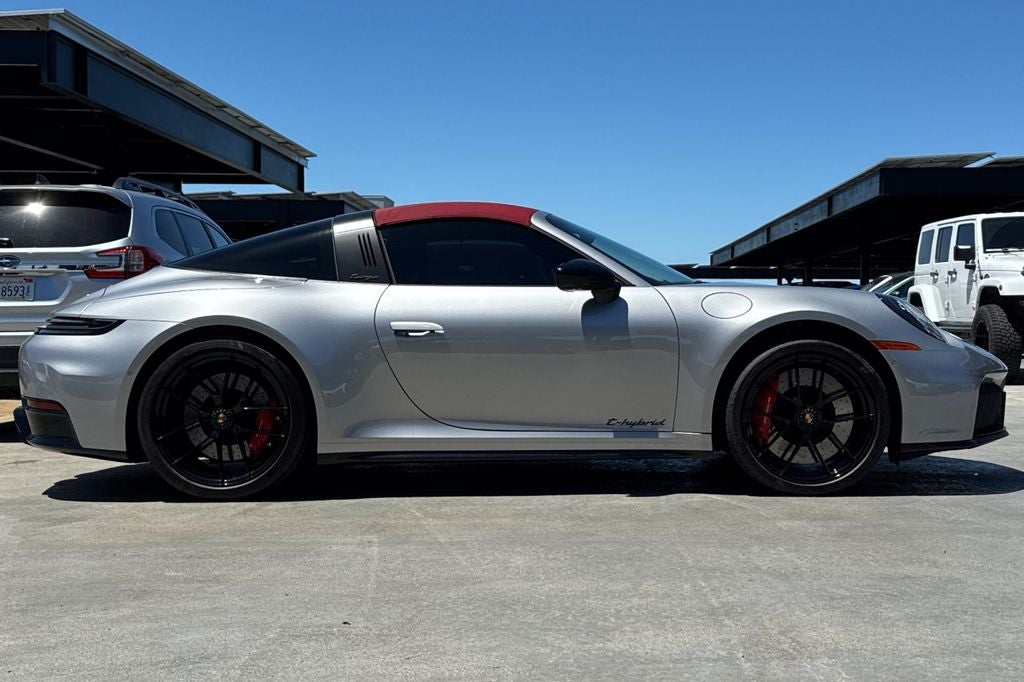 2025 Porsche 911 Targa 4 GTS
