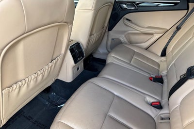 2022 Porsche Macan Base