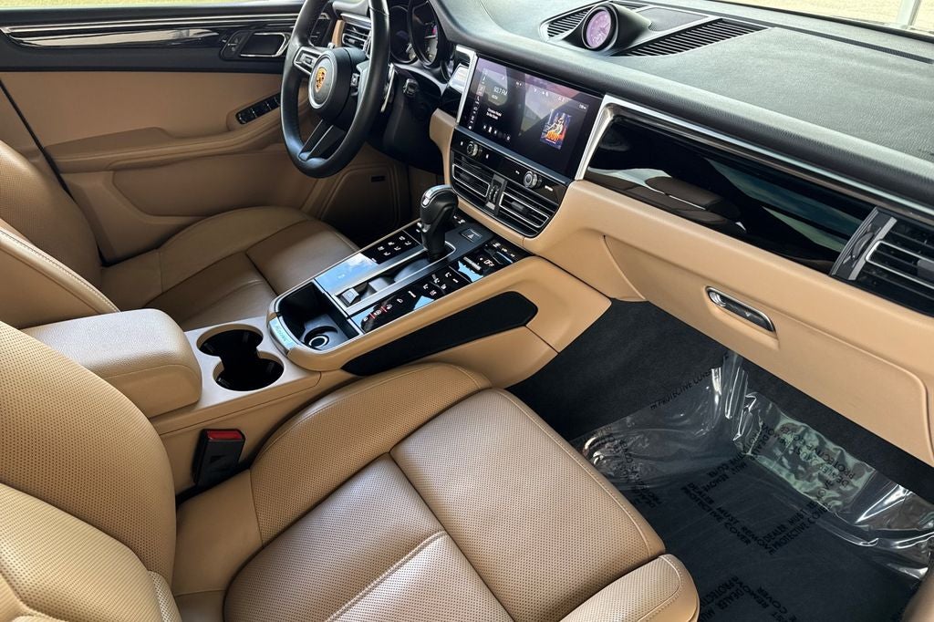 2022 Porsche Macan Base