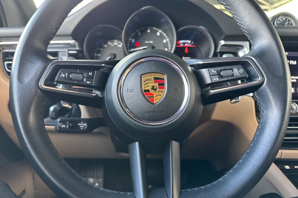 2022 Porsche Macan Base