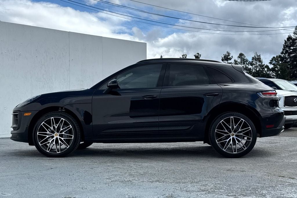 2022 Porsche Macan Base