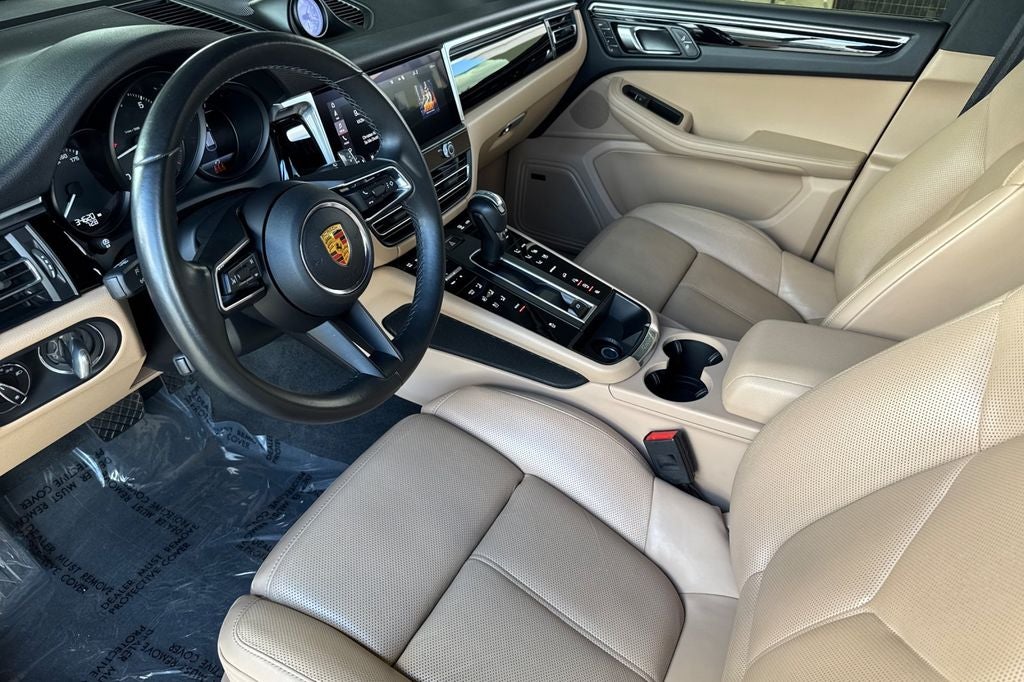 2022 Porsche Macan Base