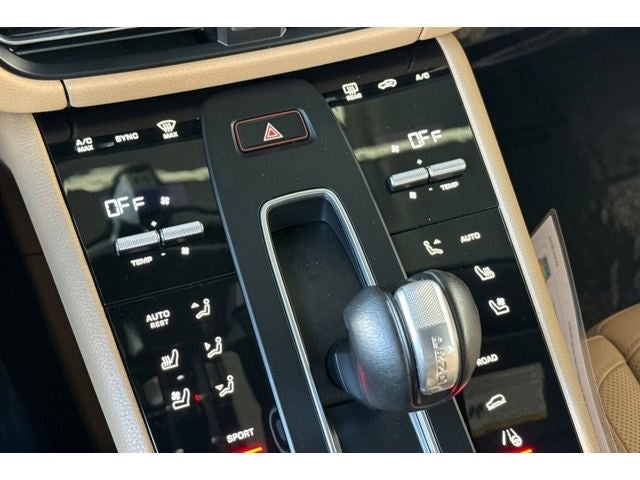 2022 Porsche Macan Base