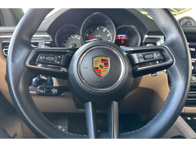 2022 Porsche Macan Base