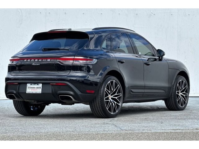 2022 Porsche Macan Base