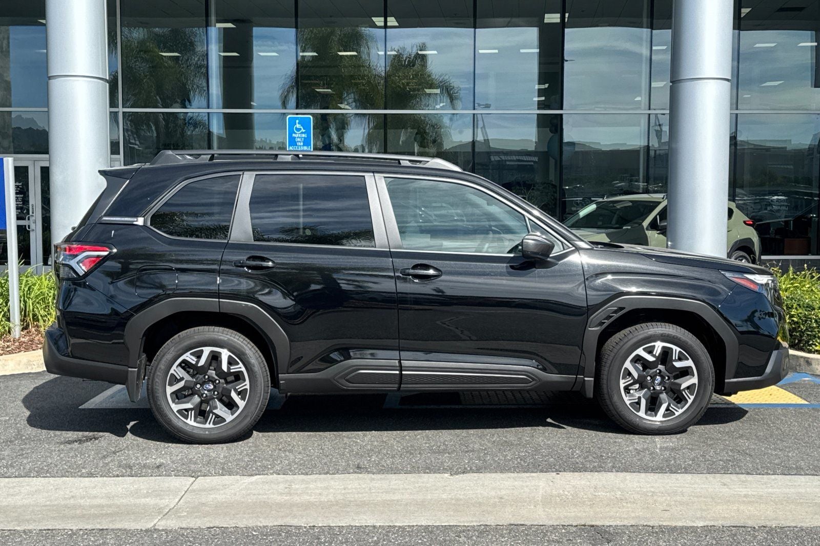 2025 Subaru Forester Premium